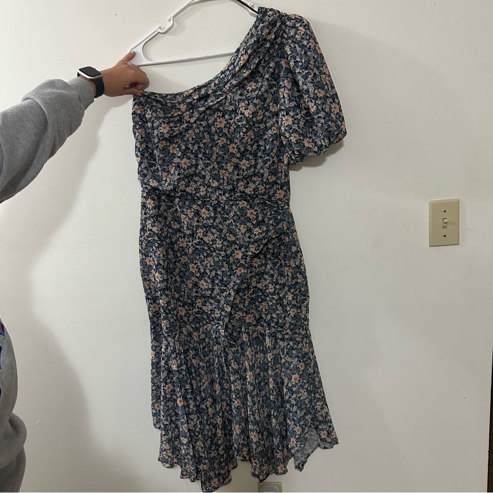 Astr the label Santorini Blue Peach Multi Floral one shoulder midi dress Large‎